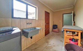 4 Bedroom House For Sale in Meersig
