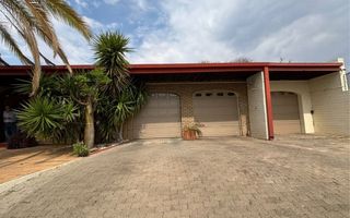 4 Bedroom House For Sale in Ludwigsdorf, Windhoek