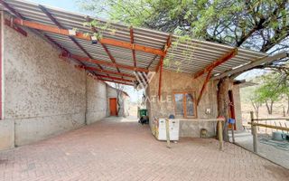 5 Bedroom Small Holding / Plot For Sale in Brakwater, Windho...