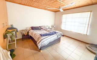 5 Bedroom Small Holding / Plot For Sale in Brakwater, Windho...