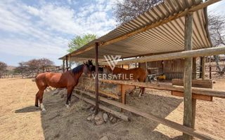 5 Bedroom Small Holding / Plot For Sale in Brakwater, Windho...