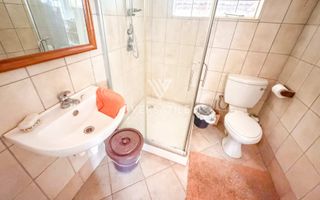 5 Bedroom Small Holding / Plot For Sale in Brakwater, Windho...