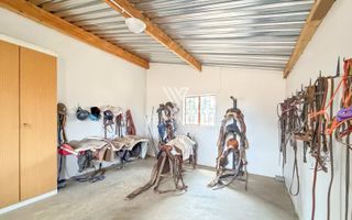5 Bedroom Small Holding / Plot For Sale in Brakwater, Windho...