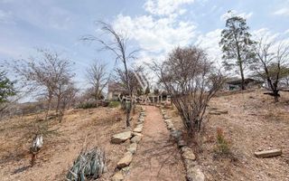 5 Bedroom Small Holding / Plot For Sale in Brakwater, Windho...