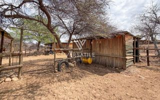 5 Bedroom Small Holding / Plot For Sale in Brakwater, Windho...