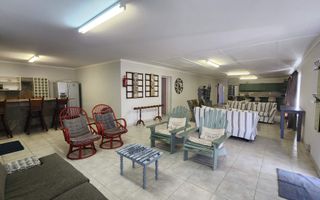 4 Bedroom House For Sale in Henties Bay Central, Henties Bay