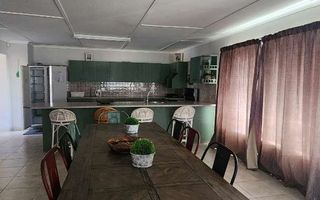 4 Bedroom House For Sale in Henties Bay Central, Henties Bay