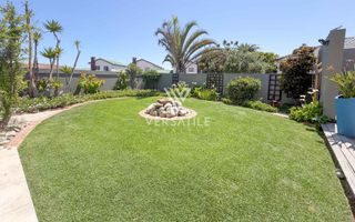 4 Bedroom House For Sale in Vogelstrand, Swakopmund