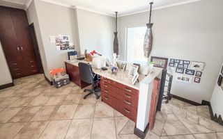4 Bedroom House For Sale in Vogelstrand, Swakopmund