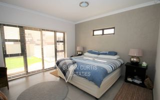 3 Bedroom House For Sale in Long Beach