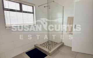 3 Bedroom House For Sale in Long Beach