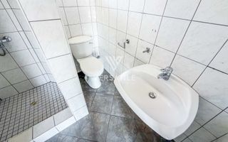 9 Bedroom Small Holding / Plot For Sale in Brakwater, Windho...
