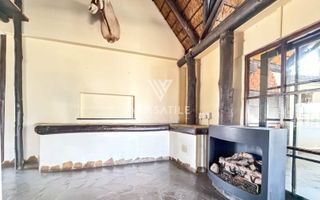 9 Bedroom Small Holding / Plot For Sale in Brakwater, Windho...