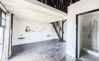 9 Bedroom Small Holding / Plot For Sale in Brakwater, Windho...