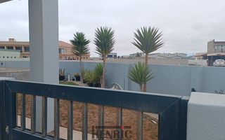 7 Bedroom House For Sale in Sunbay, Henties Bay