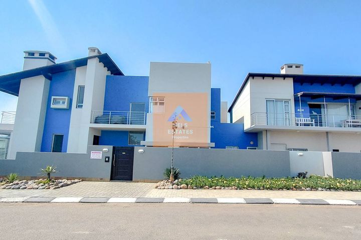 4 Bedroom House For Sale in Vogelstrand, Swakopmund