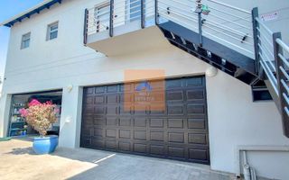 4 Bedroom House For Sale in Vogelstrand, Swakopmund