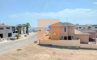 4 Bedroom House For Sale in Vogelstrand, Swakopmund