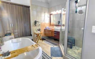 4 Bedroom House For Sale in Vogelstrand, Swakopmund
