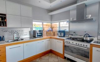 4 Bedroom House For Sale in Vogelstrand, Swakopmund