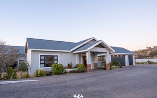 5 Bedroom House For Sale in Finkenstein, Windhoek