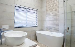 5 Bedroom House For Sale in Finkenstein, Windhoek
