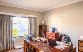 5 Bedroom House For Sale in Finkenstein, Windhoek