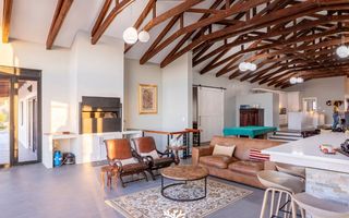 5 Bedroom House For Sale in Finkenstein, Windhoek
