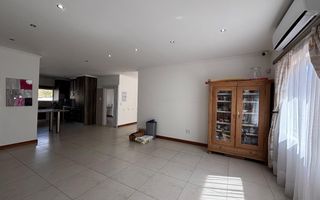4 Bedroom House For Sale in Kleine Kuppe, Windhoek