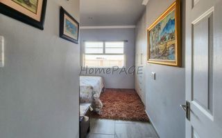 3 Bedroom House For Sale in Henties Bay Central, Henties Bay