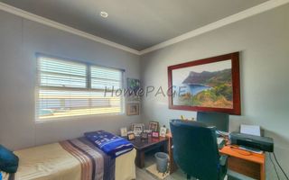 3 Bedroom House For Sale in Henties Bay Central, Henties Bay