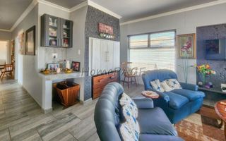 3 Bedroom House For Sale in Henties Bay Central, Henties Bay