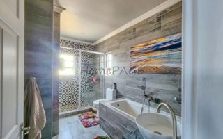 3 Bedroom House For Sale in Henties Bay Central, Henties Bay