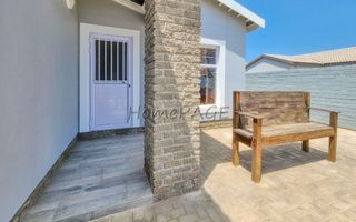 3 Bedroom House For Sale in Henties Bay Central, Henties Bay