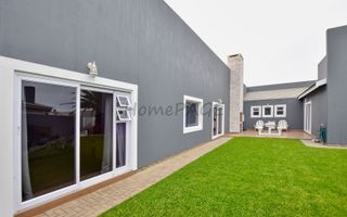 5 Bedroom House For Sale in Swakopmund Ext 15, Swakopmund