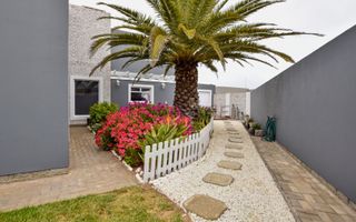 5 Bedroom House For Sale in Swakopmund Ext 15, Swakopmund
