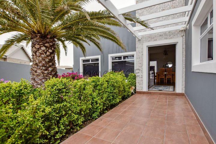5 Bedroom House For Sale in Swakopmund Ext 15, Swakopmund