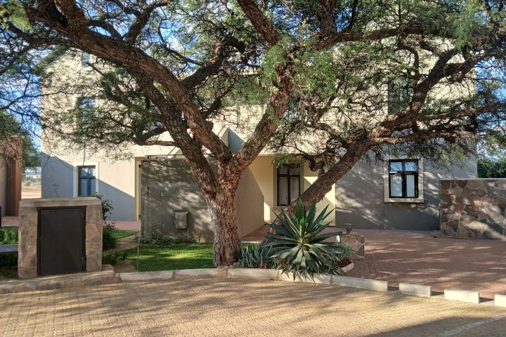 2 Bedroom Apartment For Sale in Omeya, Windhoek
