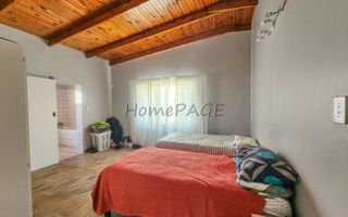 3 Bedroom House For Sale in Henties Bay Central, Henties Bay