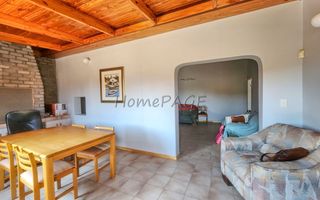 3 Bedroom House For Sale in Henties Bay Central, Henties Bay