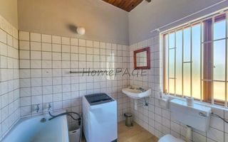 3 Bedroom House For Sale in Henties Bay Central, Henties Bay