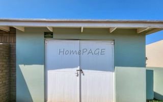3 Bedroom House For Sale in Henties Bay Central, Henties Bay