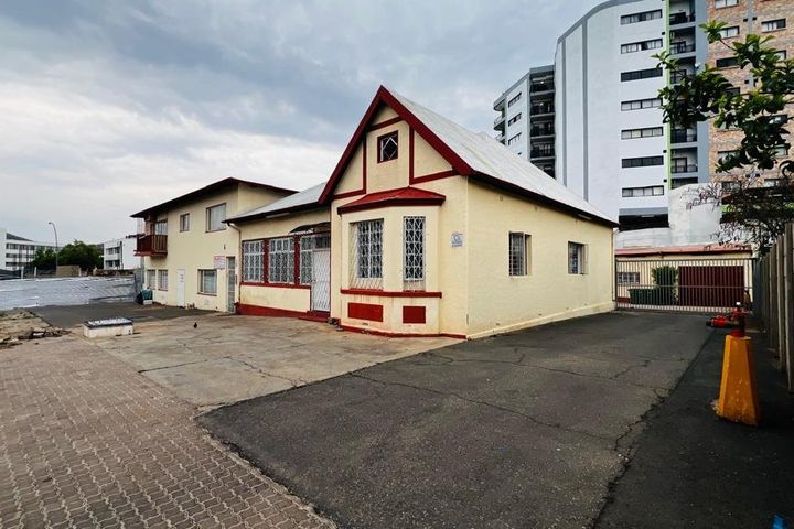 Office / Retail / Mixed Use For Sale in Windhoek Central, Windhoek