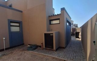 3 Bedroom House For Sale in Long Beach