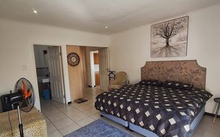 3 Bedroom House For Sale in Long Beach