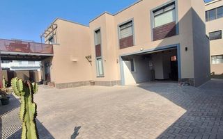 3 Bedroom House For Sale in Long Beach