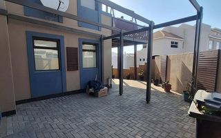 3 Bedroom House For Sale in Long Beach
