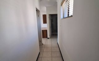 3 Bedroom House For Sale in Long Beach