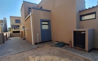 3 Bedroom House For Sale in Long Beach