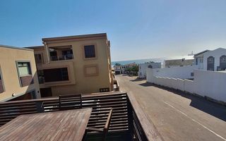3 Bedroom House For Sale in Long Beach